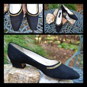 Classiques Made in Italy Shoes Size 7 Black Suede Gold Chain Trim Low Heel 1.5"